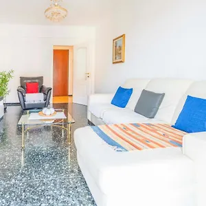  Appartamento 193 - Casa Via Della Chiusa - Centralissimo E Vicino Baia Del Silenzio, E Mare 150m - Parcheggio Gratis Incluso E Aria Condizionata Italia